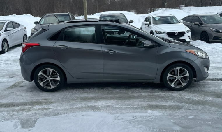 HYUNDAI ELANTRA GT 04